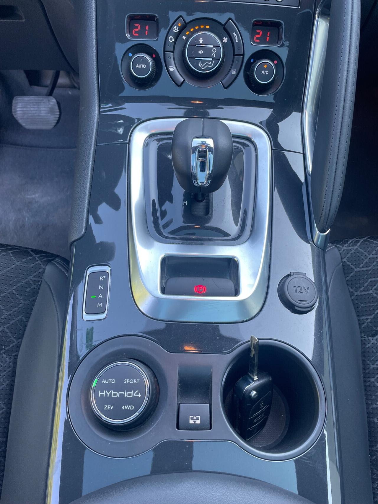 Peugeot 3008 HYbrid4*Tetto*Full optional*