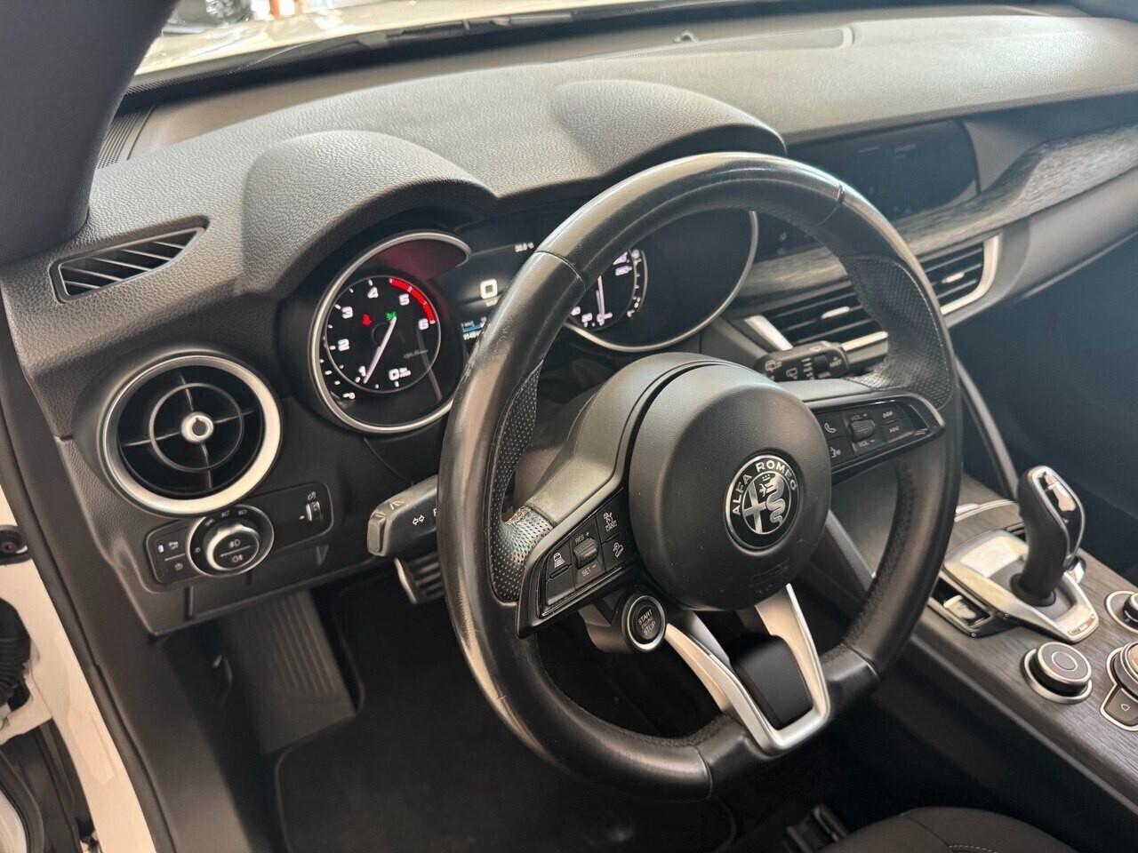 Alfa Romeo Stelvio 2.2 Turbodiesel 190 CV AT8 RWD Business