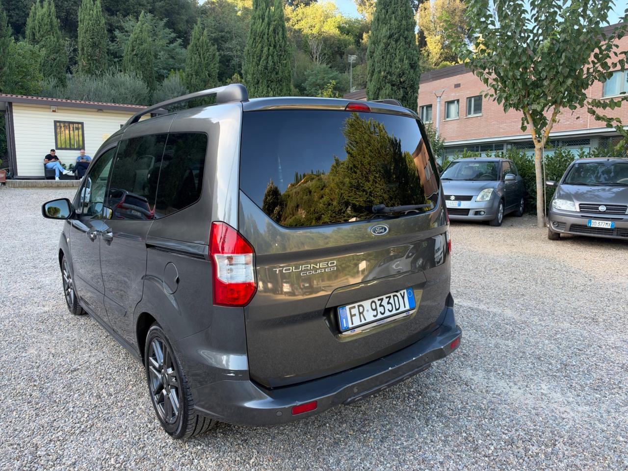 Ford Tourneo Courier 1.5 TDCI 100 CV Sport