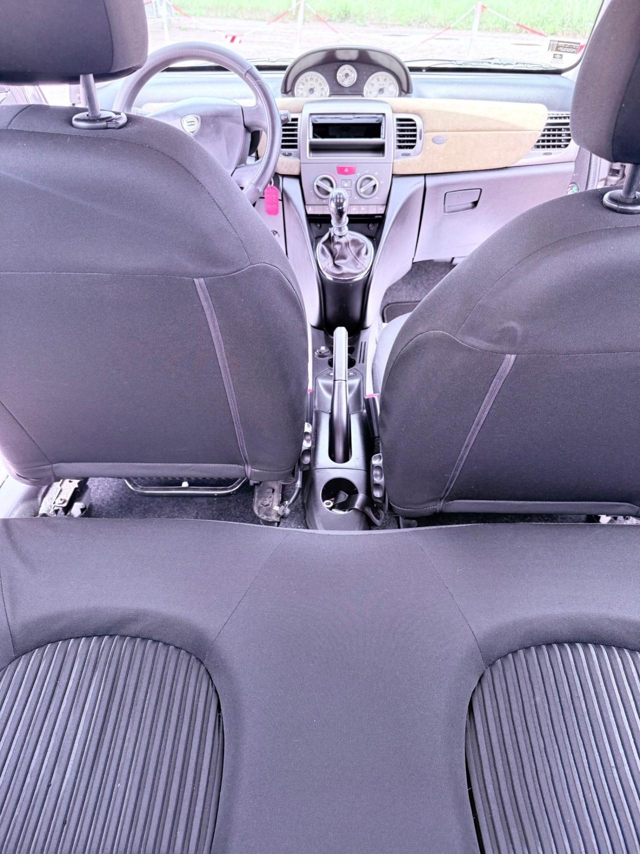 Lancia Ypsilon 1.2 benzina Ok neopatentati