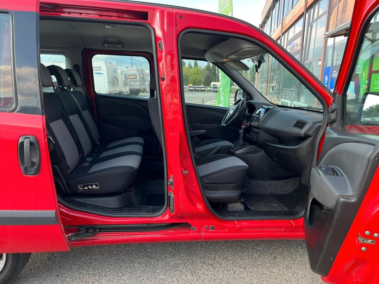 Fiat Doblo 1.6 Diesel 105 cv MJT Autocarro 5 Posti