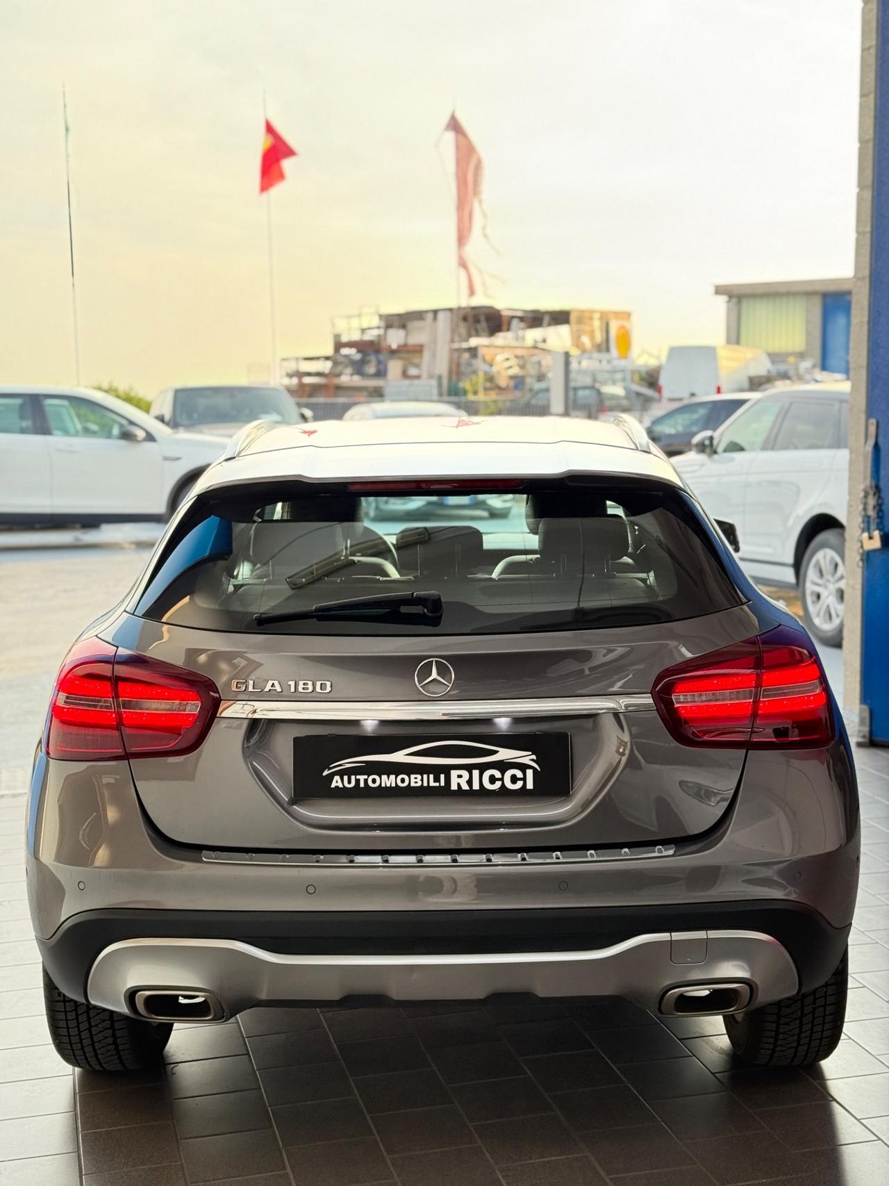 Mercedes-benz GLA 180 Sport 122CV