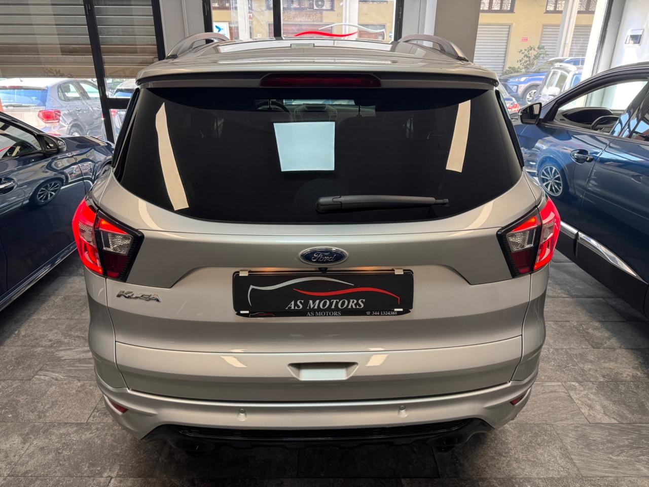 Ford Kuga 1.5 TDCI 120 CV 2WD ST-Line