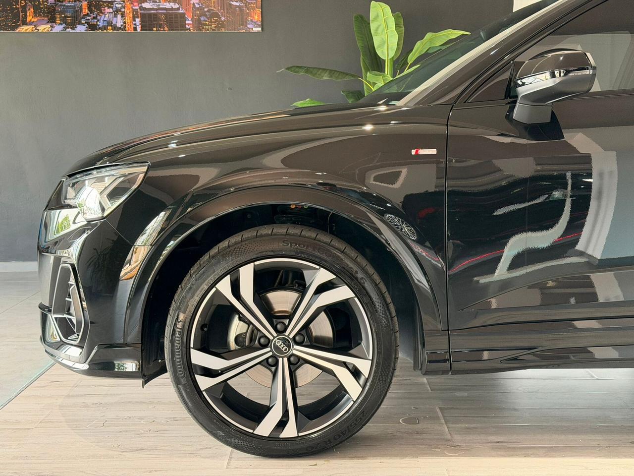 Audi Q3 SPB 35 TDI quattro S-Tronic S-Line Identity Black