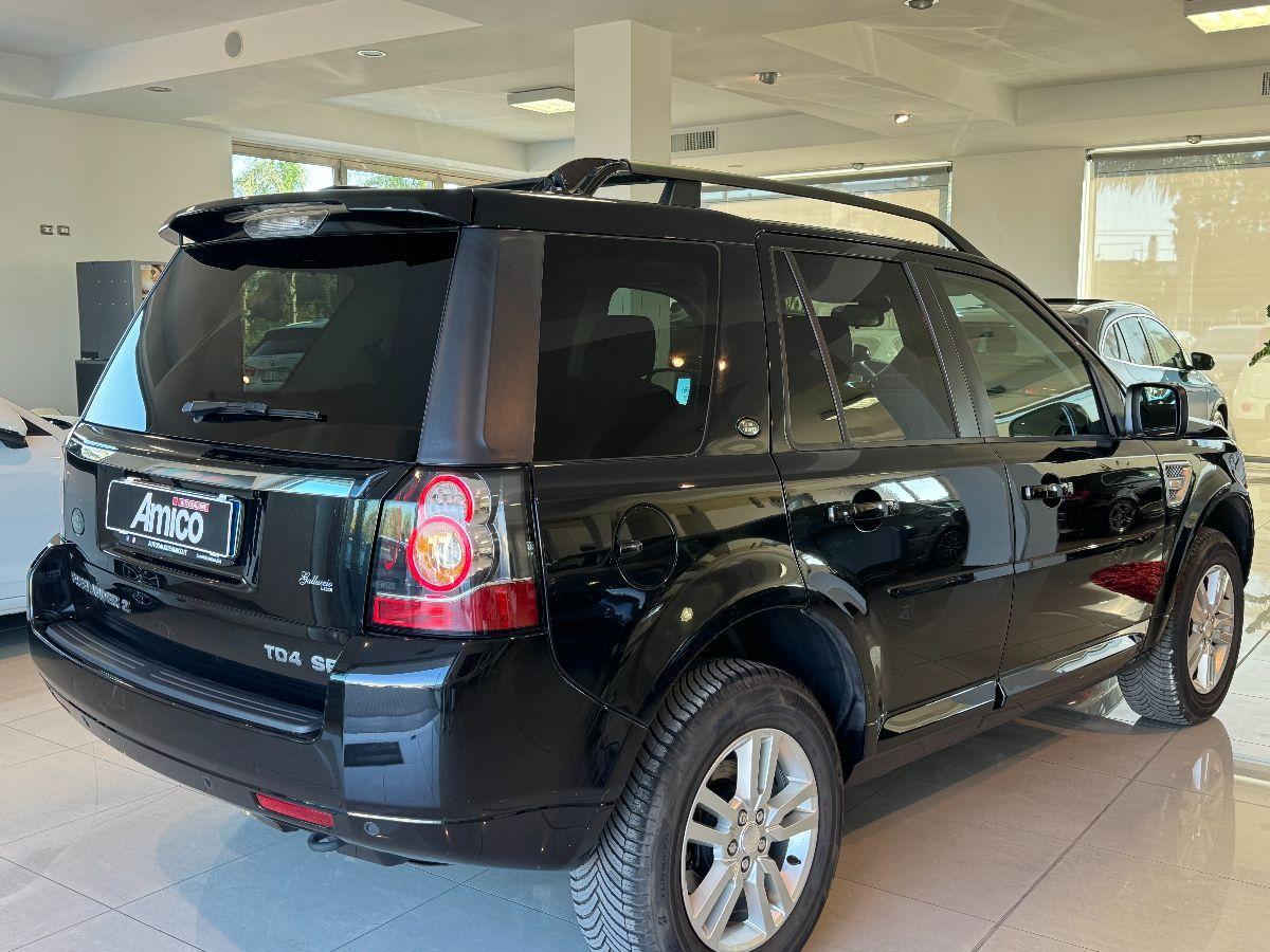 LAND ROVER Freelander 2.2 TD4 SE Black Edition