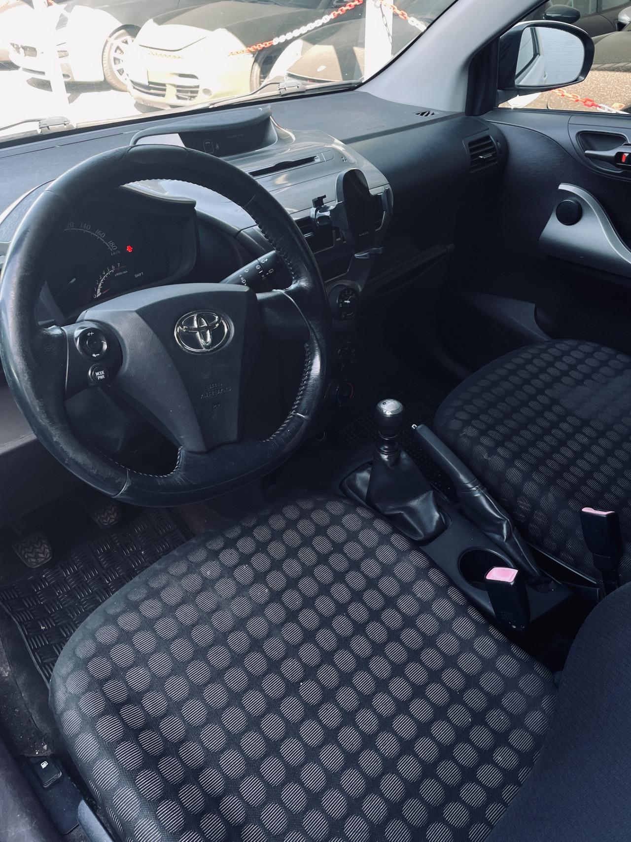 Toyota iQ 1.0