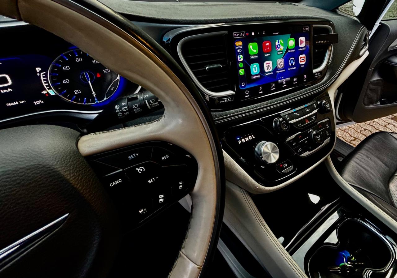 Chrysler Pacifica GPL TOURING S AUTOMATIC AT9 7 POSTI