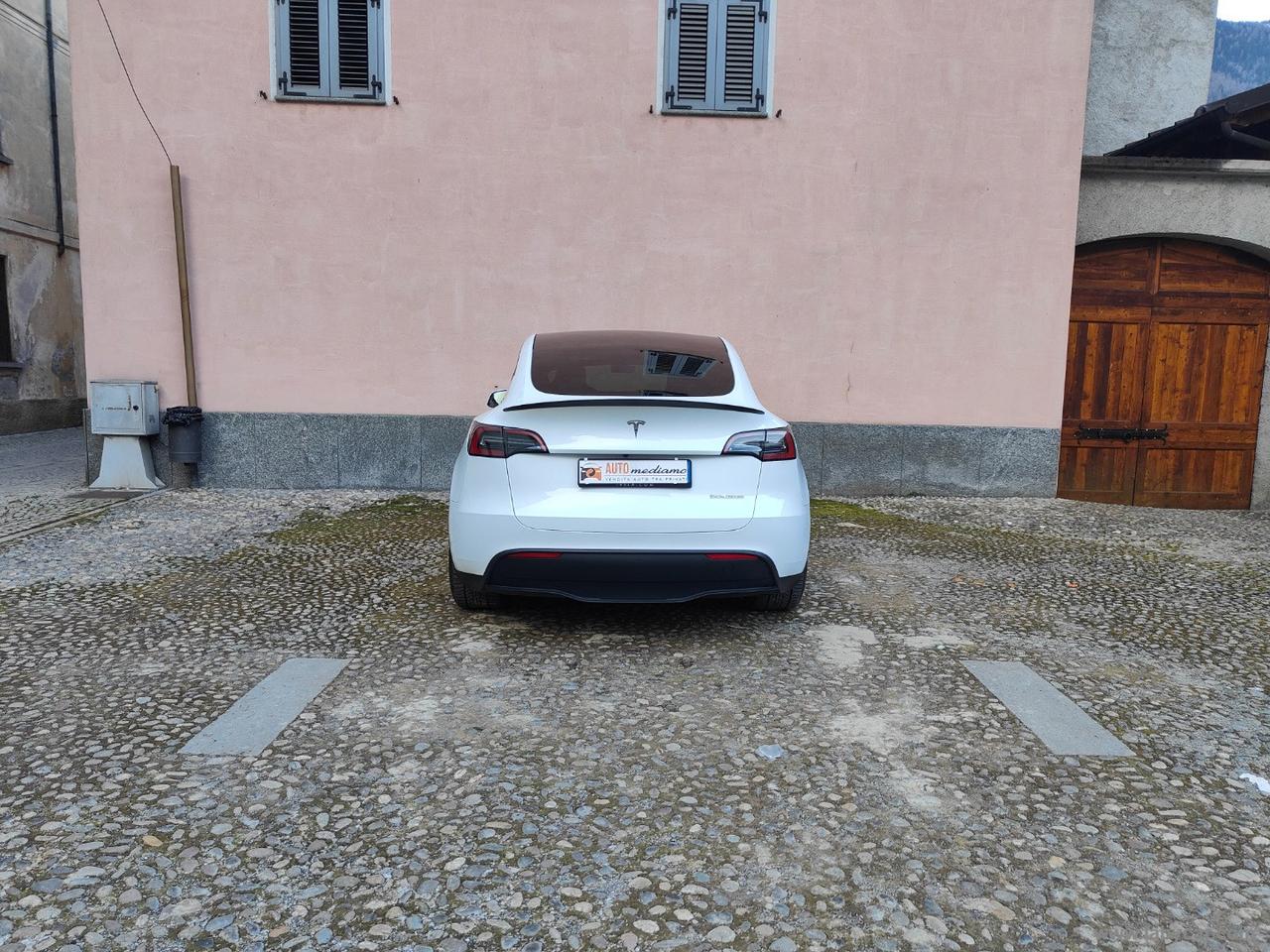 TESLA Model Y Performance AWD TETTO PELLE BIANCA