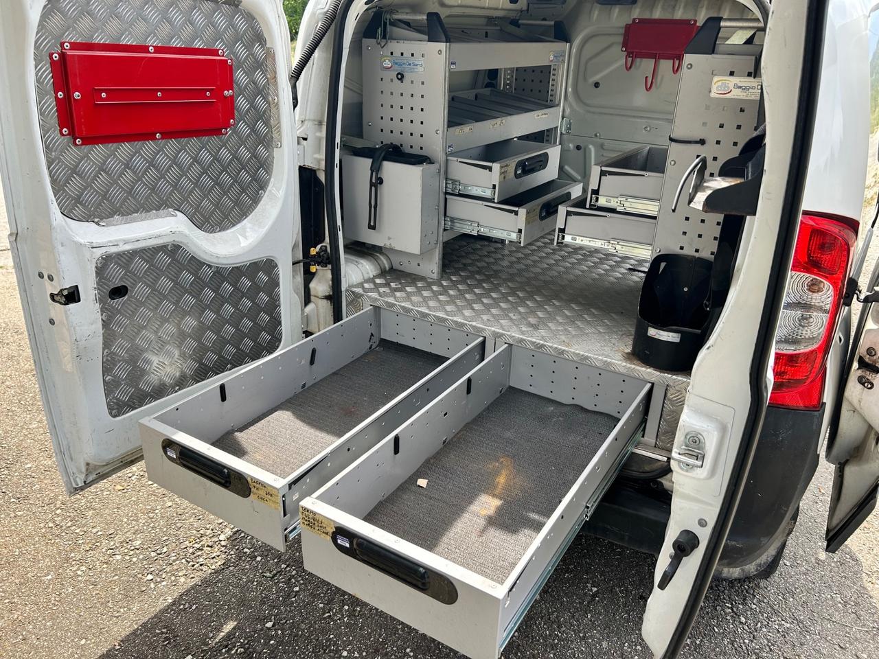Fiat Fiorino scaffalature 1.3 multijet