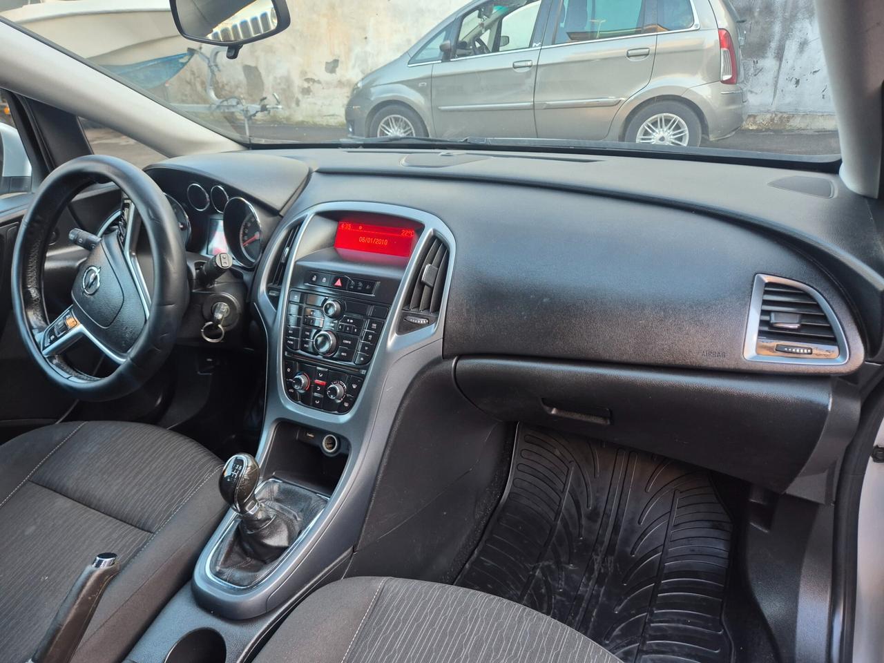 OPEL ASTRA 1.7 DIESEL CON 126000KM DEL 2014