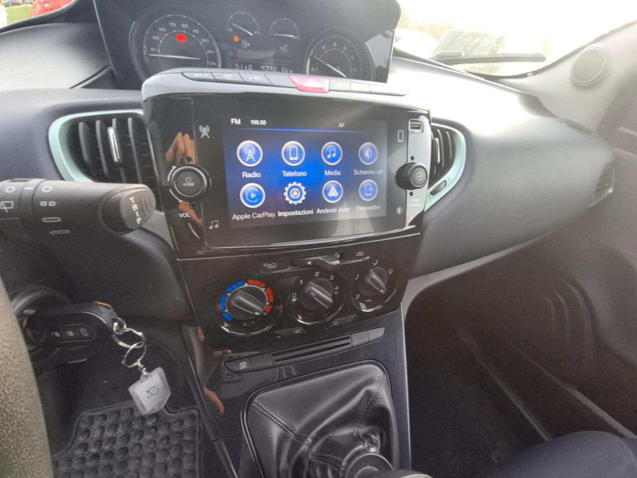 Lancia Ypsilon 1.0 FireFly 5 porte S&S Hybrid Platino