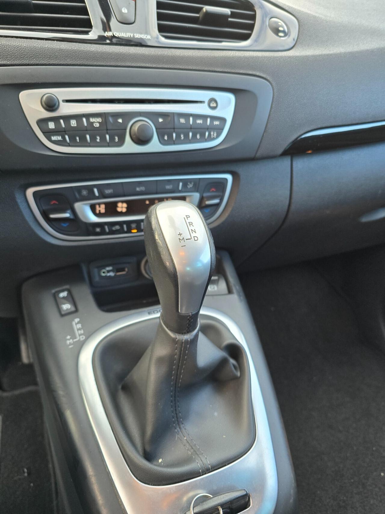 Renault Scenic X-Mod 1.5 dCi 110CV EDC Luxe