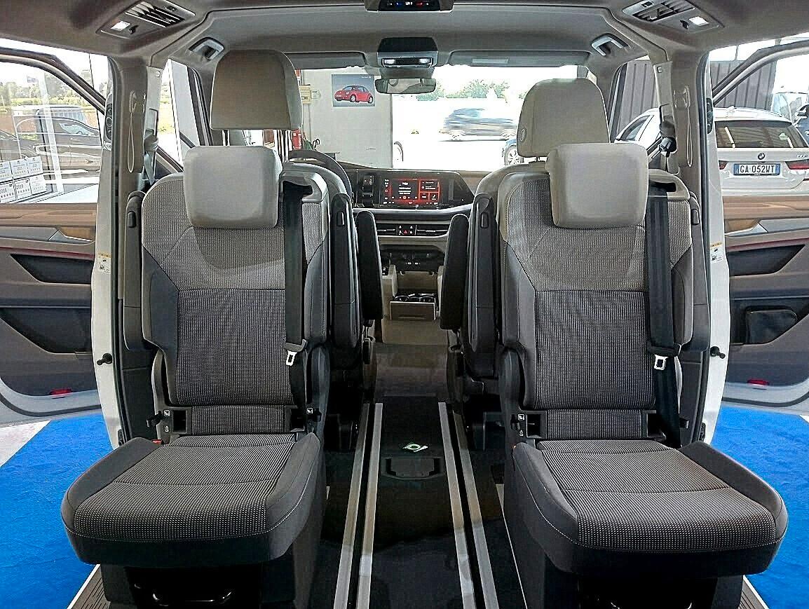 Volkswagen T7 Multivan TDI LIFE DSG MATRIX IQLIGHT 19" GANCIO VIS A VIS