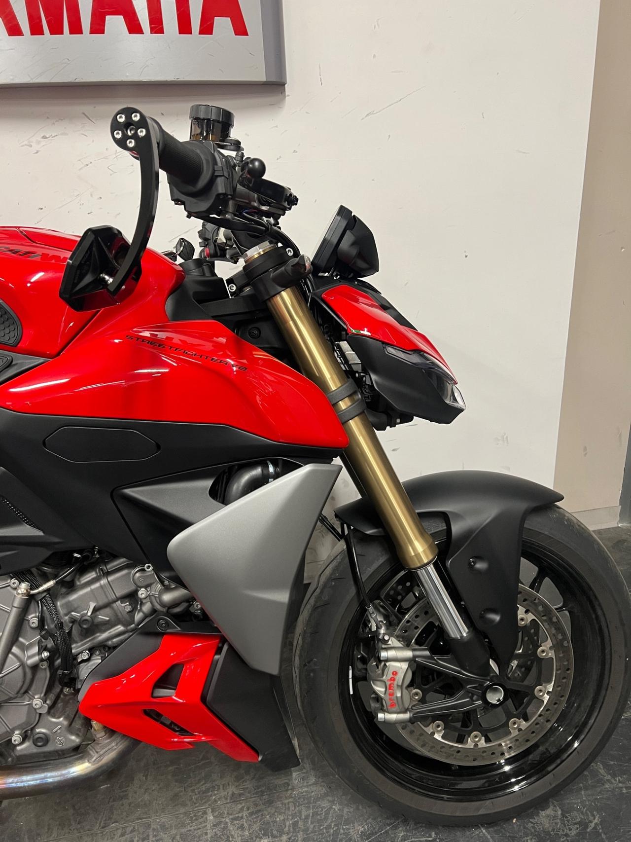 Ducati Streetfighter V2