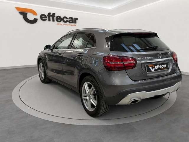 Mercedes-Benz GLA 200 d Automatic 4Matic Business