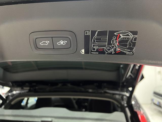 VOLVO XC40 T4 Recharge Plug-in Hybrid Inscription Expression