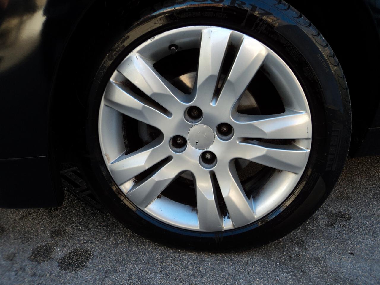 Peugeot 5008 1.6 HDi 112CV Féline