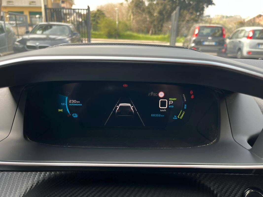 Peugeot e-2008 E- GT Pack 100kW