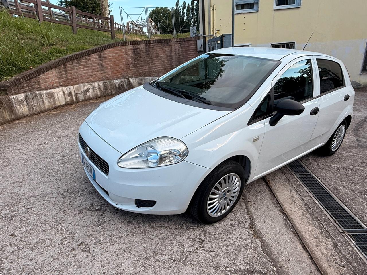 Fiat Grande Punto MJT Autocarro 4 posti
