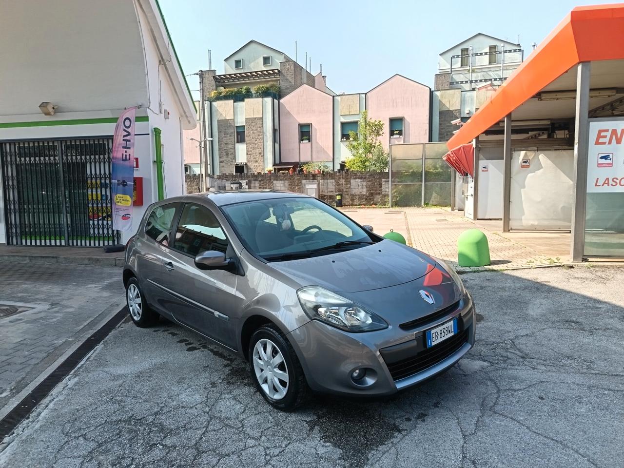 Renault Clio 1.2 Benz 2010 ok neo patente