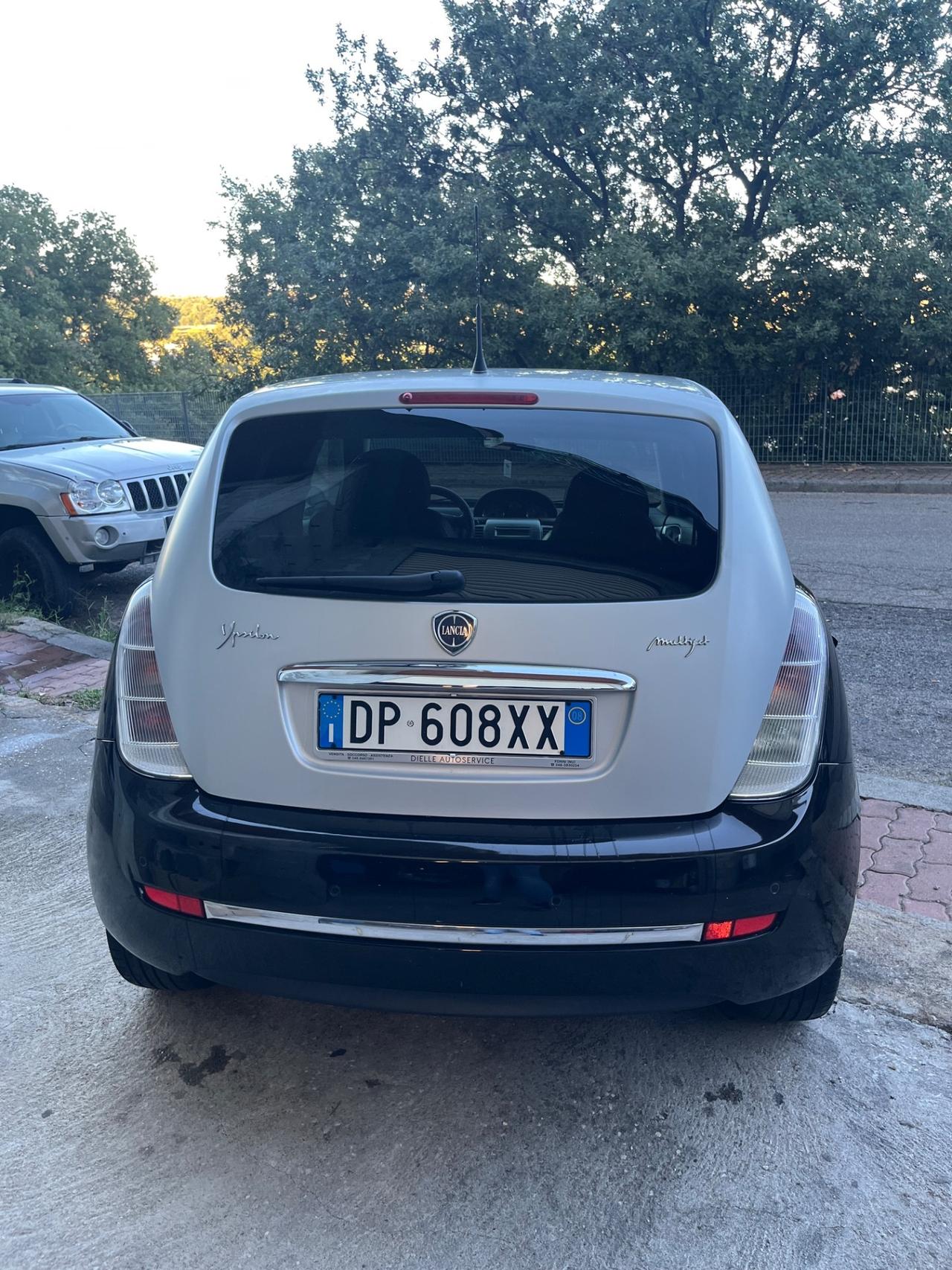 Lancia Ypsilon 1.3 MJT 75 CV DPF Sport MomoDesign