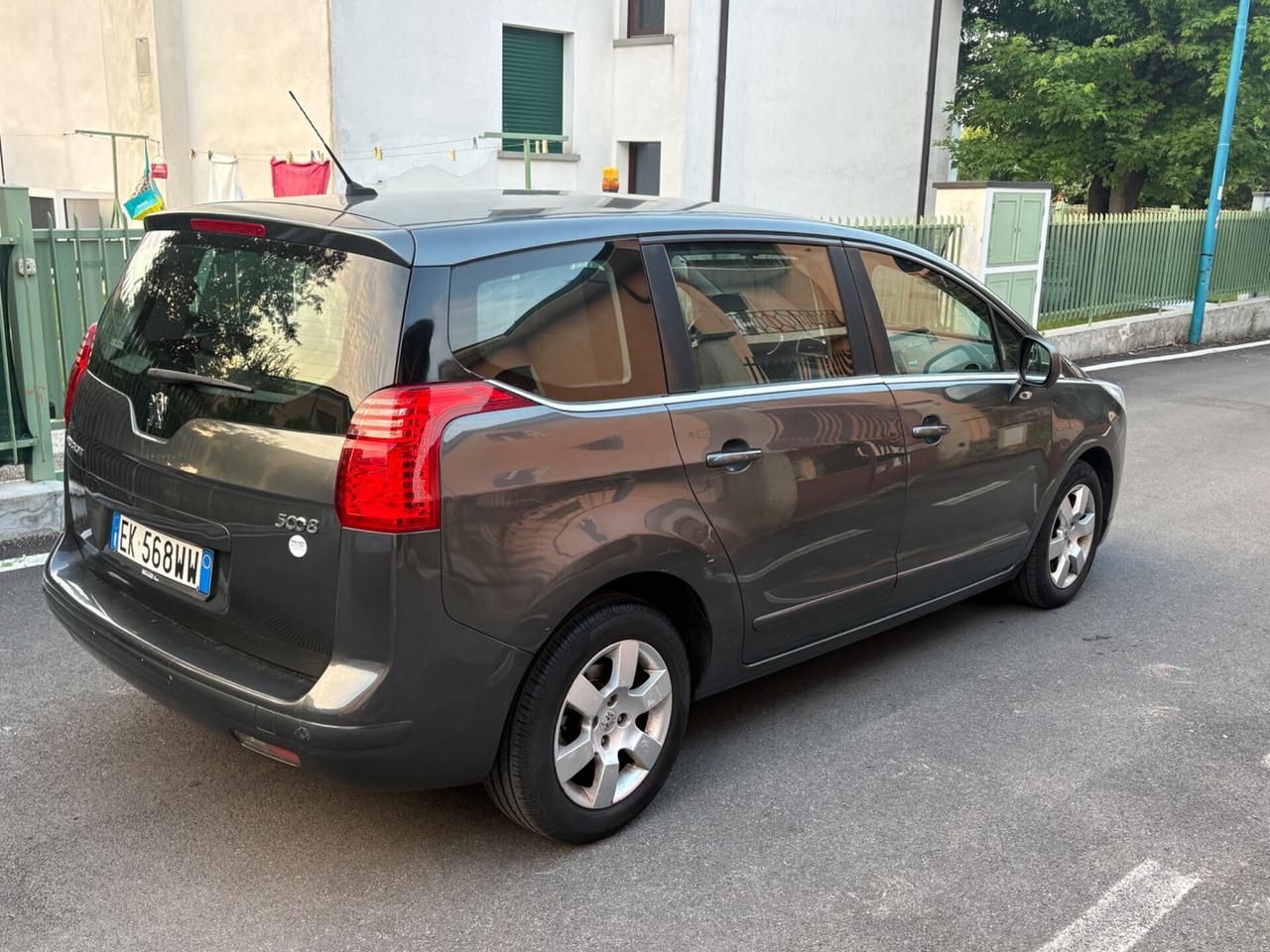 Peugeot 5008 2.0 HDi 150CV Active 7 POSTI