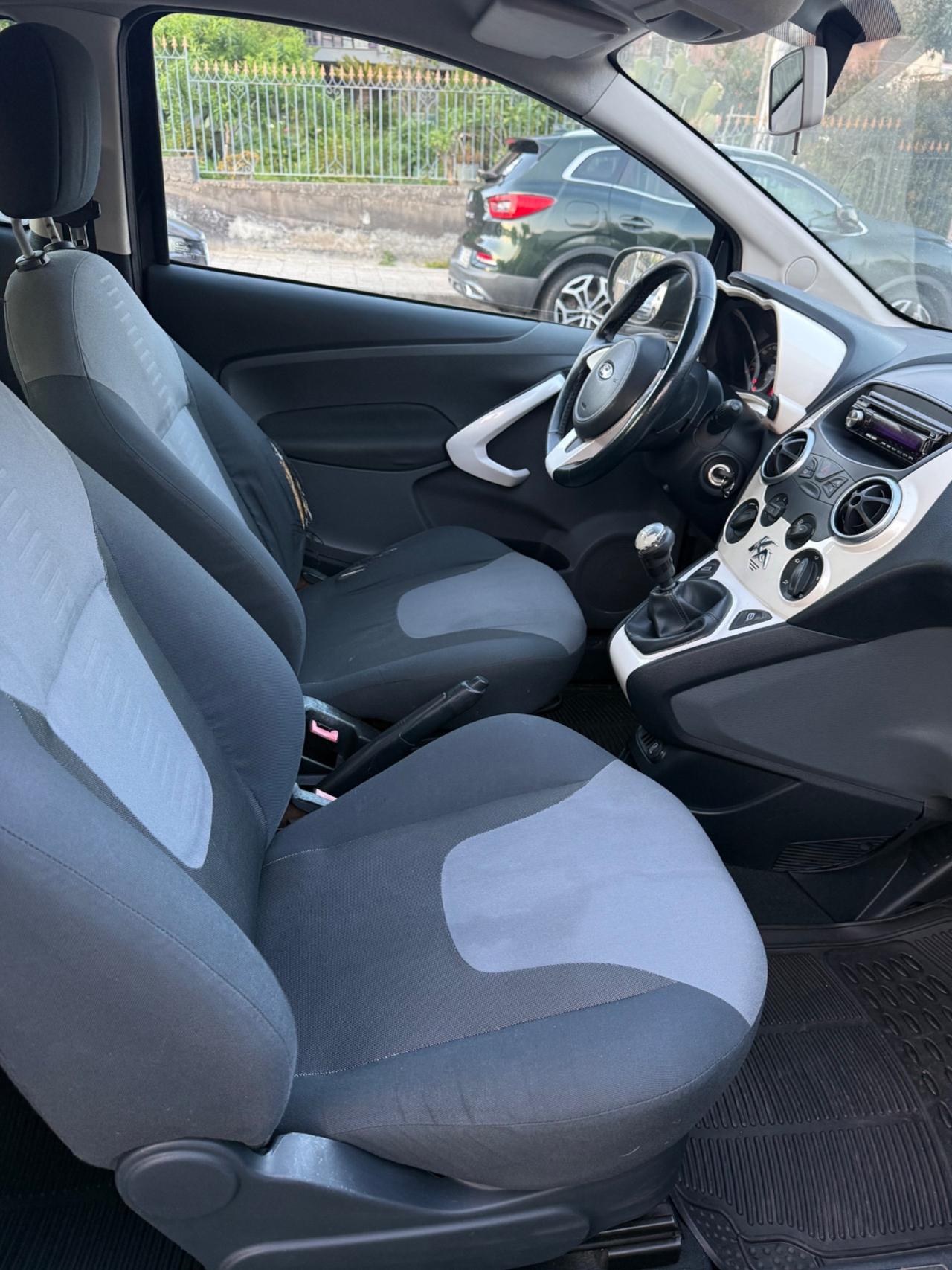 Ford Ka 1.3 TDCi 75CV Titanium