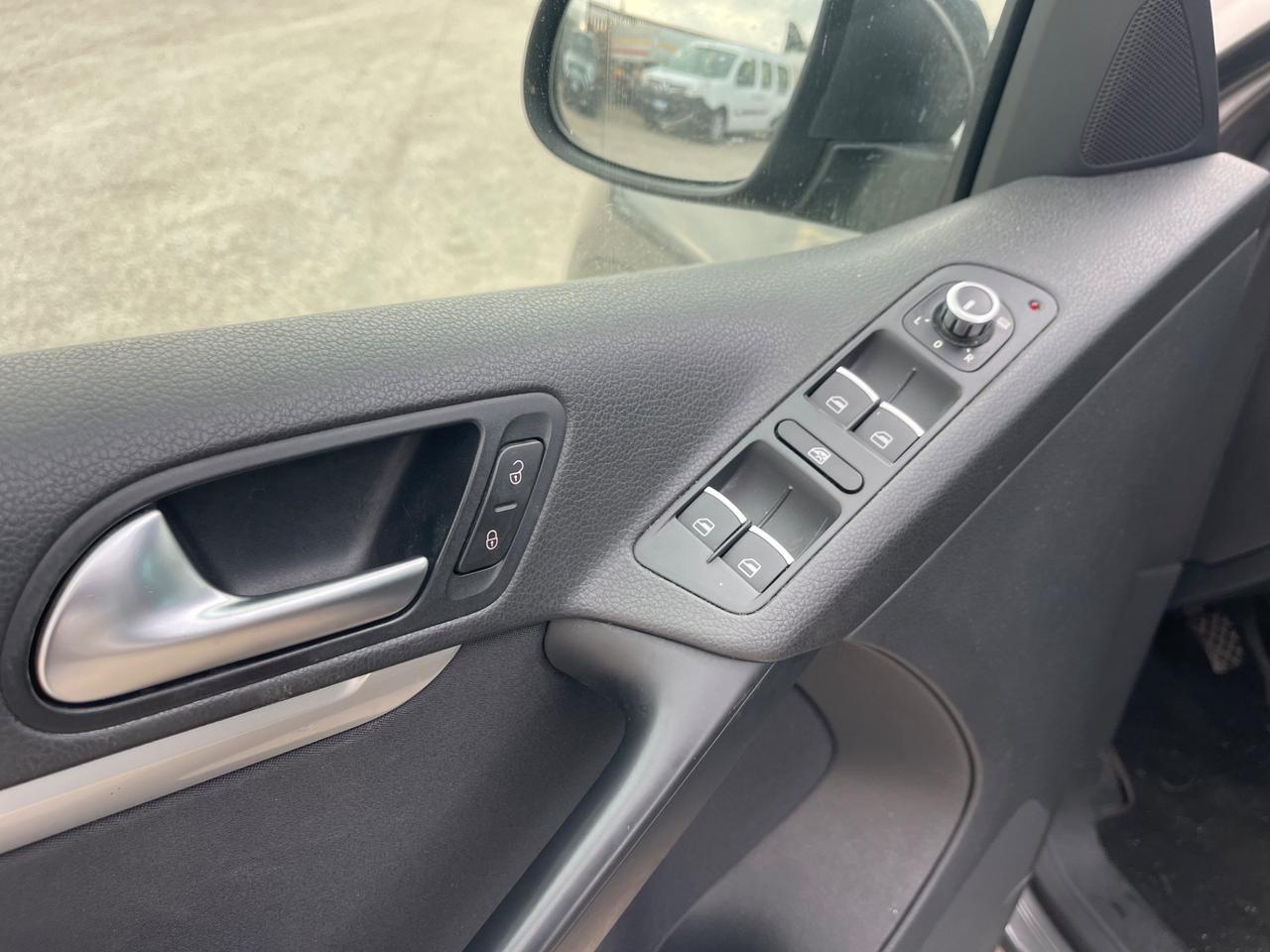 VOLKSWAGEN TIGUAN 2.0 TDI 140CV FULL NAVI MY14