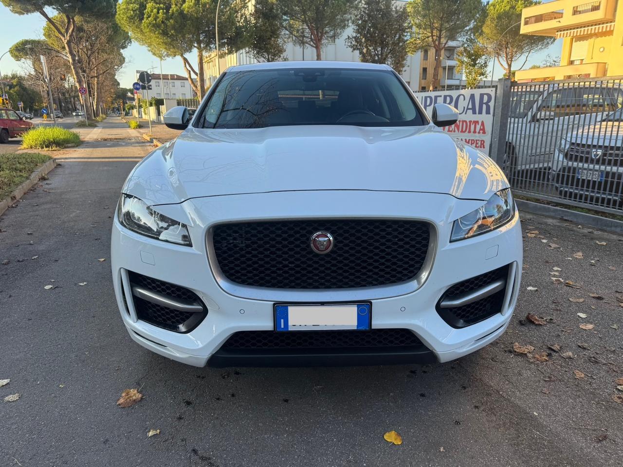 Jaguar F-Pace 2.0 D 180 CV AWD R-Sport garanzia 12 m