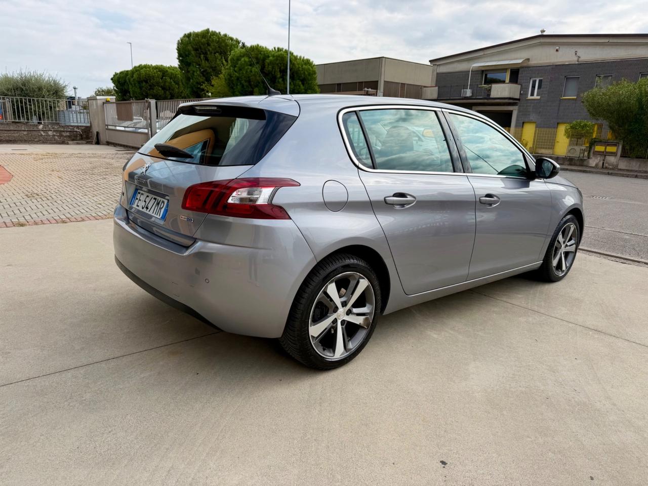 Peugeot 308 BlueHDi 120 S&S EAT6 Active