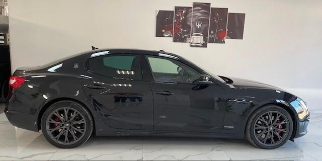 Maserati Ghibli V6 Diesel 275 CV Gransport Black Edition