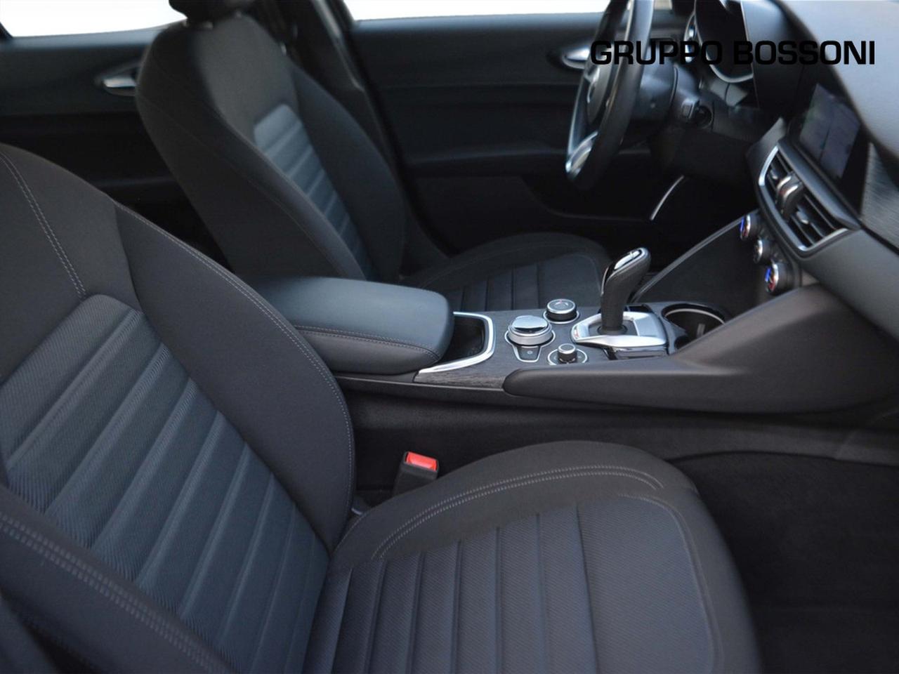 Alfa Romeo Giulia 2.2 turbo 160cv super business at8