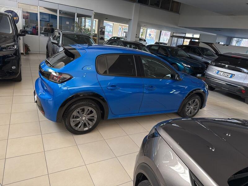 Peugeot 208 motore elettrico 136 CV 5 porte Allure