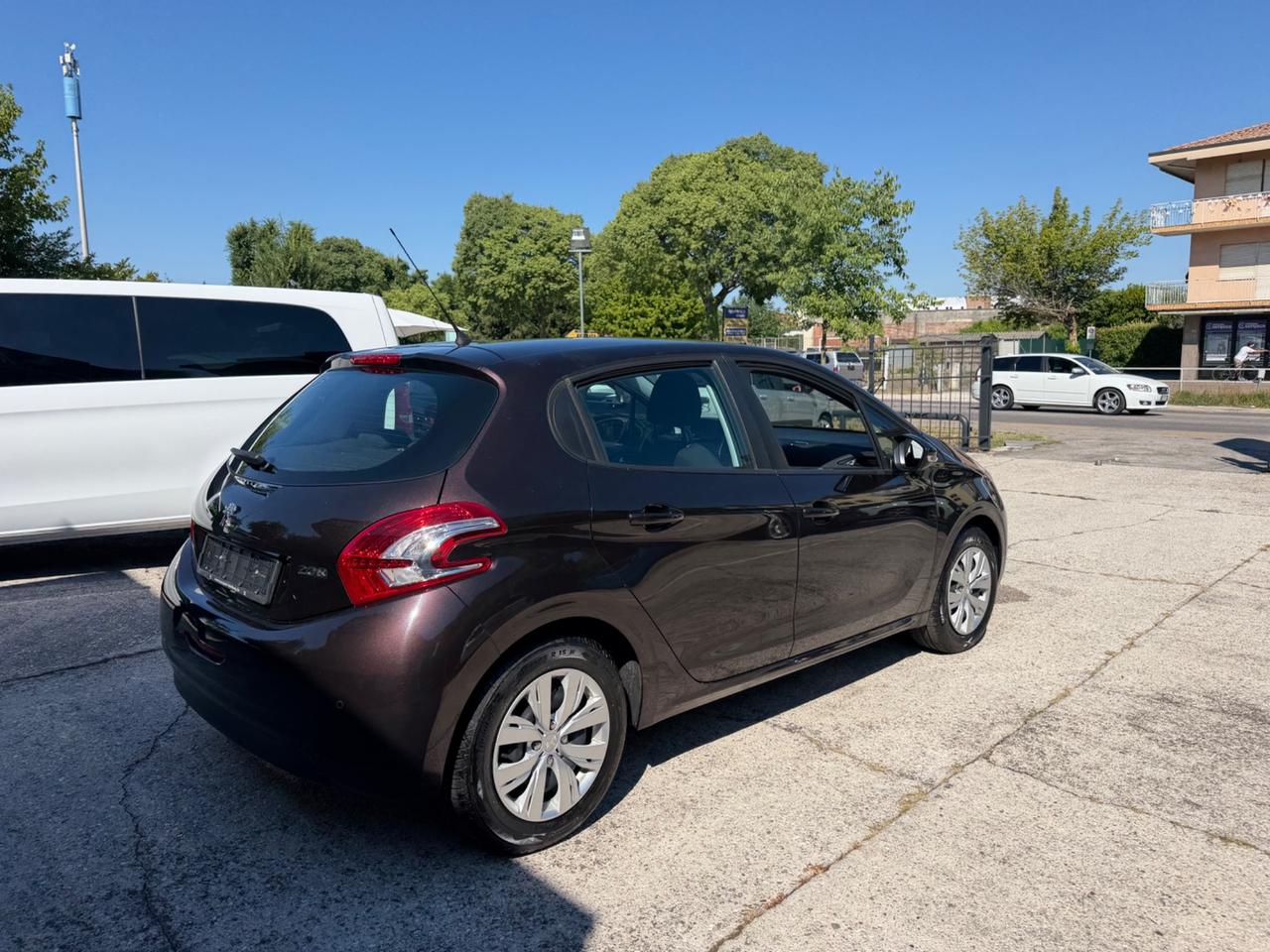 Peugeot 208 1.2 Neopatentati