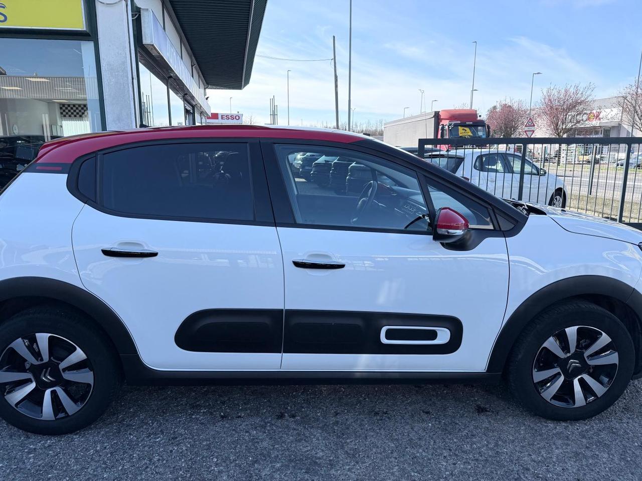 Citroen C3 1.2 puretech Shine s&s 83cv