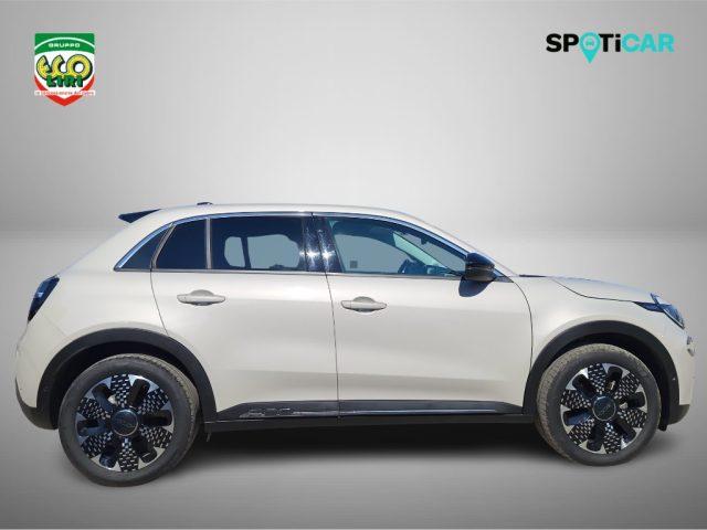 FIAT 600 Hybrid 110 CV DCT MHEV La Prima