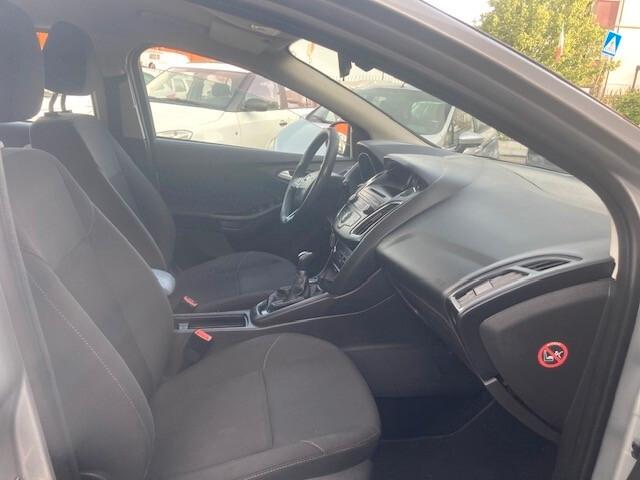 Ford Focus 1.6 120 CV GPL SW Titanium