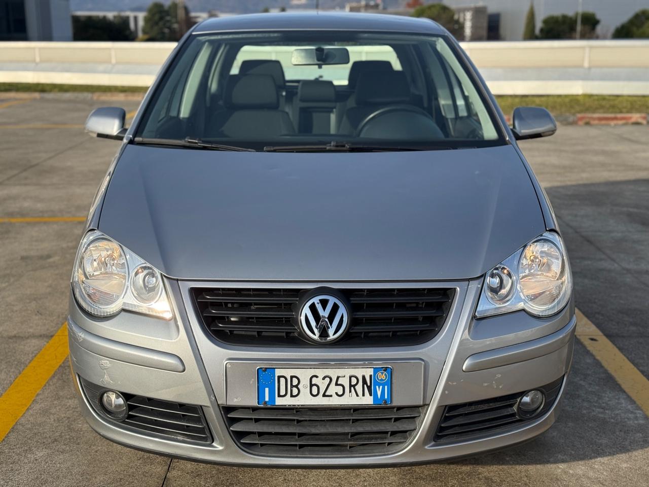 Volkswagen Polo 1.4/69CV TDI 5p. Sportline NEOPATENTI