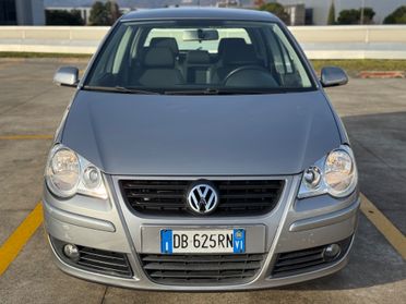 Volkswagen Polo 1.4/69CV TDI 5p. Sportline NEOPATENTI