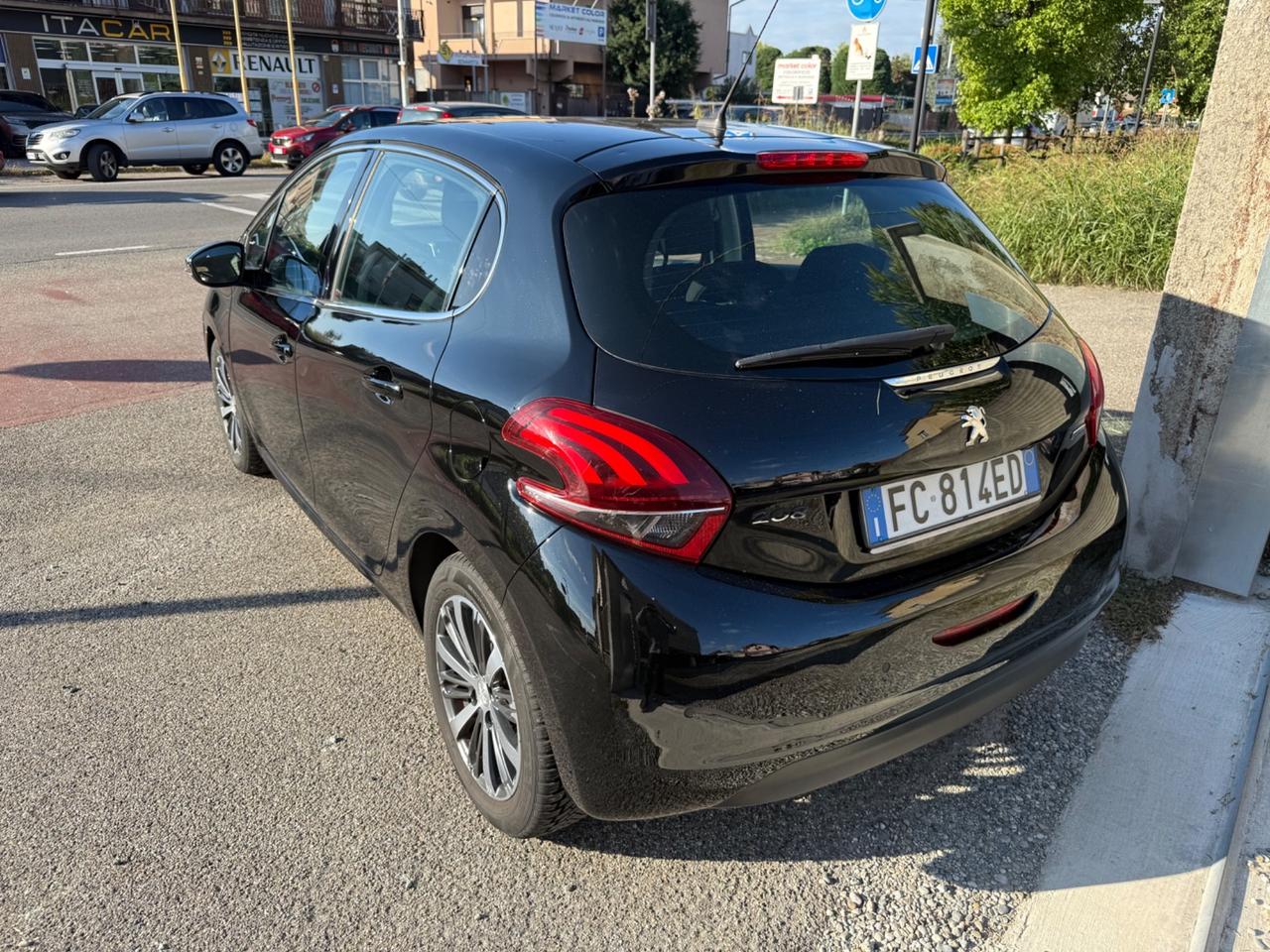 Peugeot 208 cambio automatico benzina