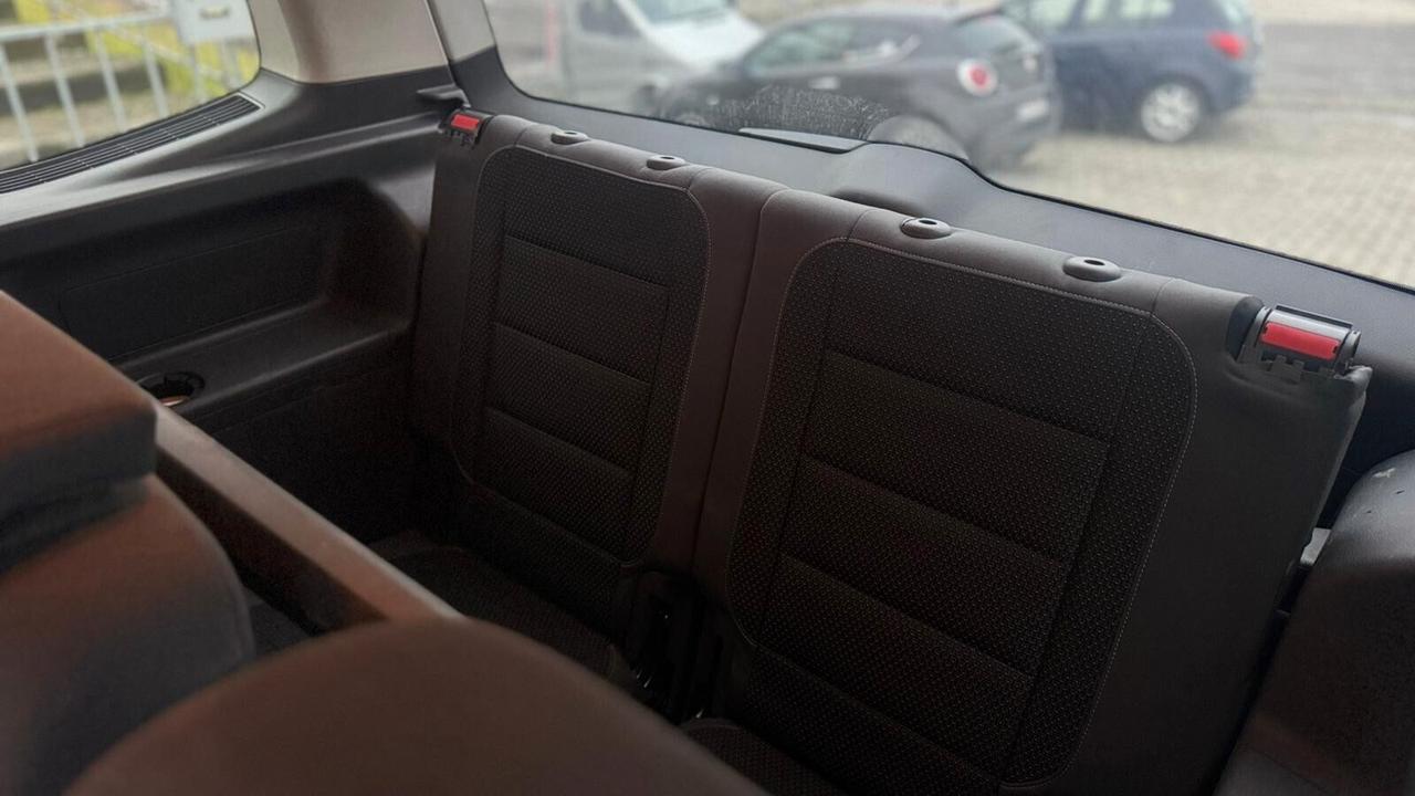 VW TOURAN 1.6 DIESEL 7 POSTI AUTOMATICO NEOP.