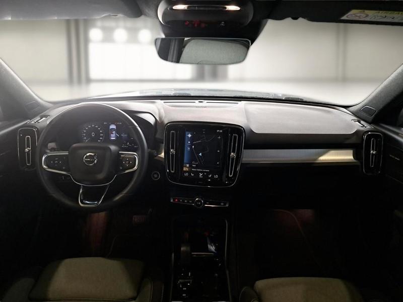 VOLVO XC40 T5 RECHARGE PLUG-IN AUTO PLUS BRIGHT SUV