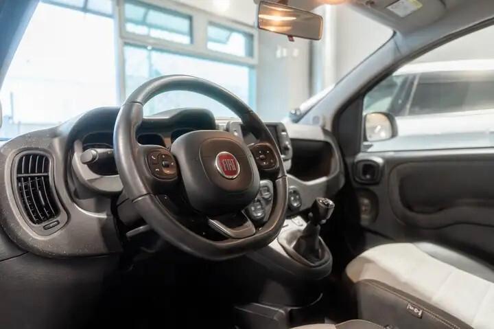 Fiat Panda Cross 1.0 FireFly Hybrid – Compatta, Robusta e Ibrida ️️