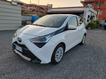 Toyota Aygo Connect x-play MMT 51 mila km! Garanzia