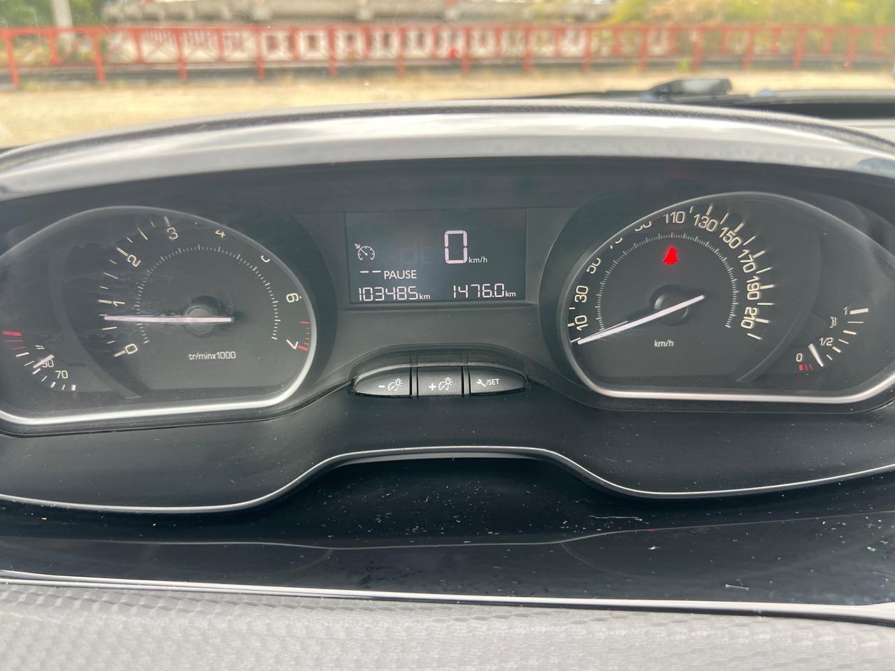 Peugeot 2008 top