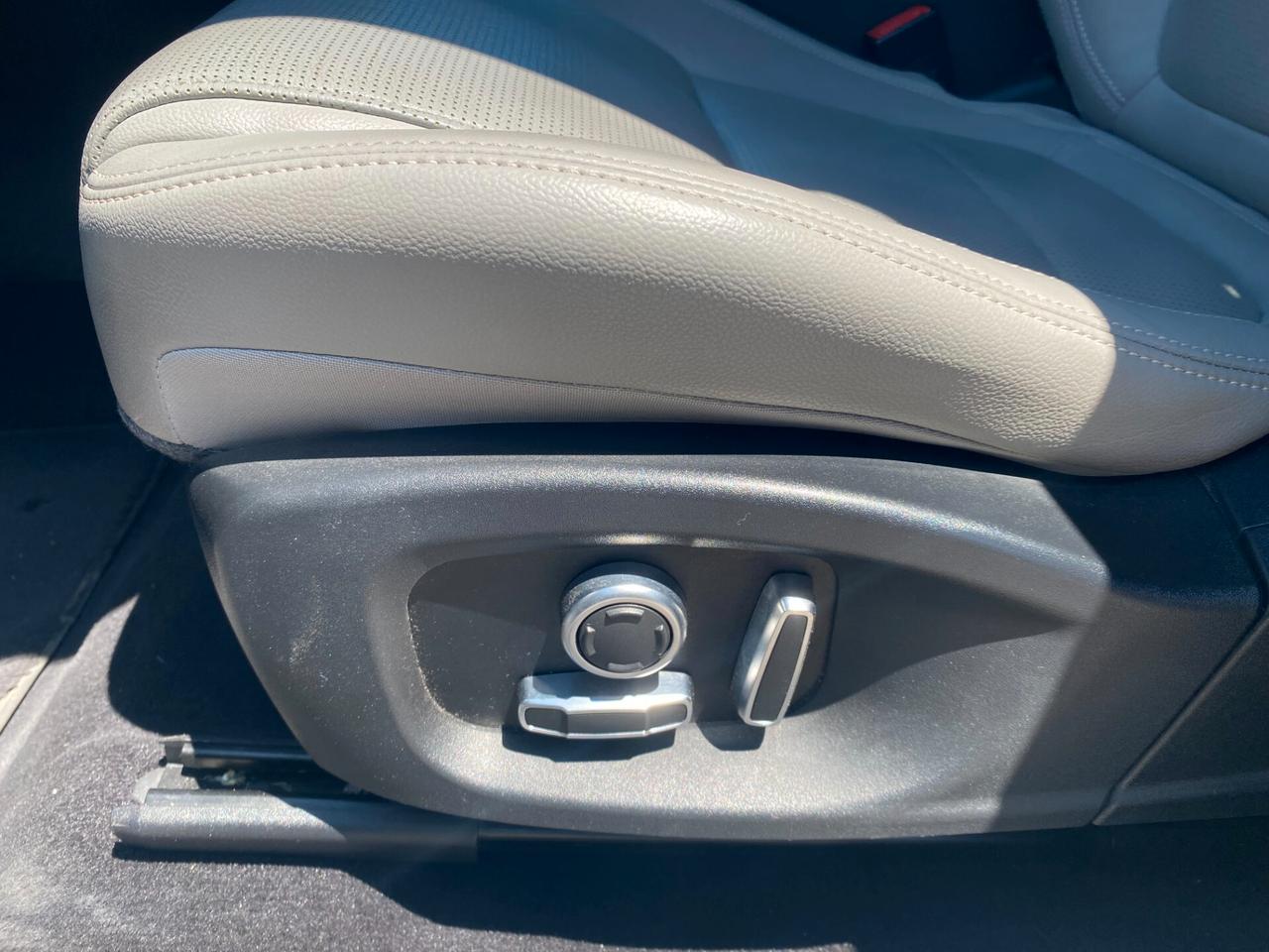 JAGUAR E-Pace 2.0 R-Dynamic INFO:333/8610782
