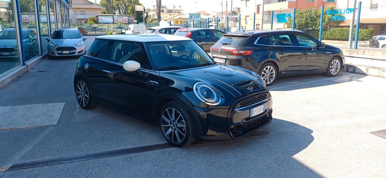 Mini 2.0 Cooper S Resolute