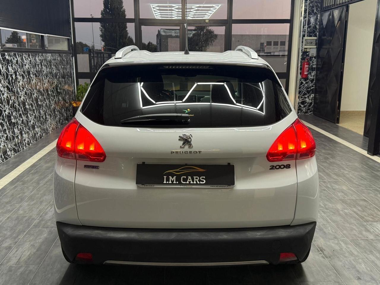 Peugeot 2008 BlueHDi 100 Black Matt