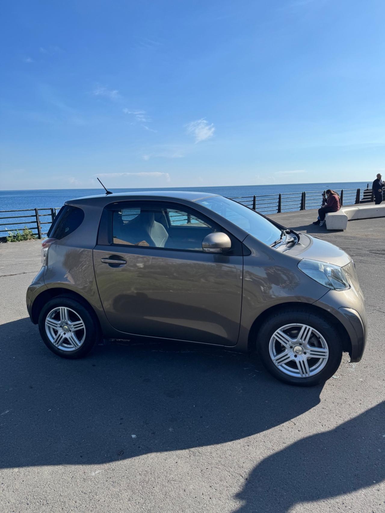 Toyota iQ 1.0 High Collection