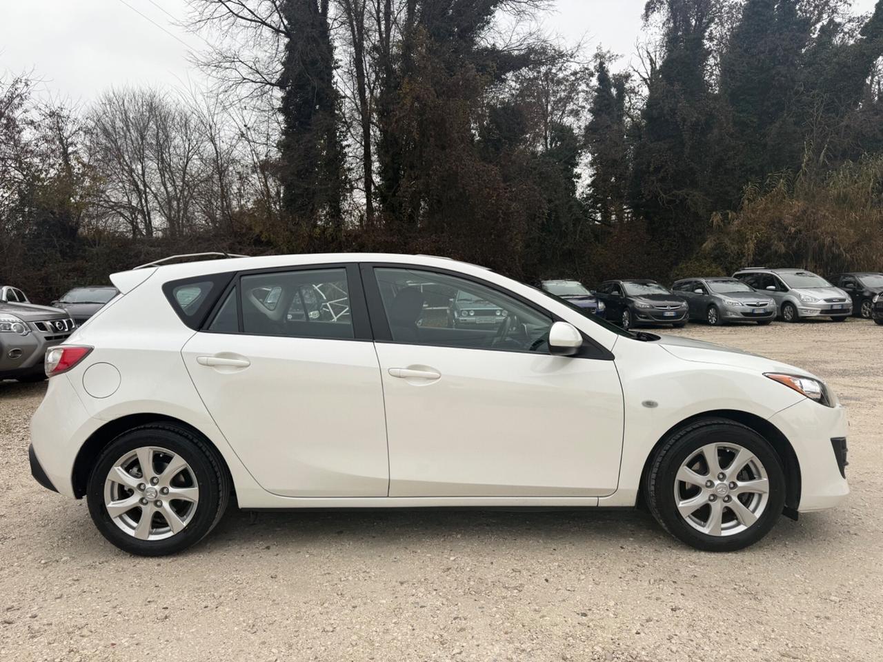 Mazda 3 1.6 MZ-CD 109 CV 5p. Advanced Unico Top